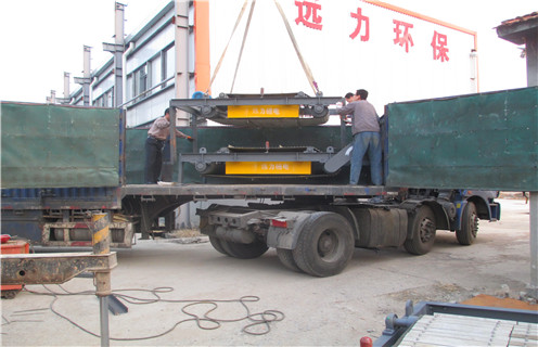 永磁滾筒除鐵器，內(nèi)蒙古永磁滾筒除鐵器知識參數(shù)_內(nèi)部磁塊安裝方法_內(nèi)蒙古永磁滾筒除鐵器型號價格