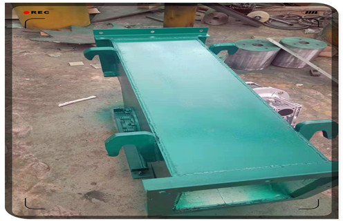 管道除鐵器，廣西鋰電管道除鐵器_遠(yuǎn)力廣西鋰電管道除鐵器安裝示意圖型12000高斯_可定制工作原理