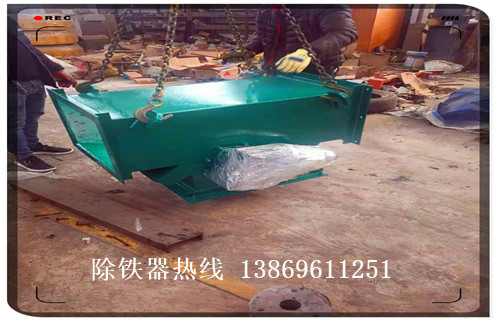 管道式永磁自卸式除鐵器，新疆管道式永磁自動(dòng)除鐵器方案_遠(yuǎn)力新疆管道式永磁自動(dòng)除鐵器方案安裝示意圖型12000高斯_可定制工作原理