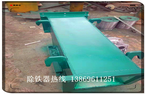 液體管道除鐵器，重慶液體漿料管道式除鐵器遠(yuǎn)力天津垂直式管道除鐵器應(yīng)用安裝示意圖型12000高斯_可定制工作原理 