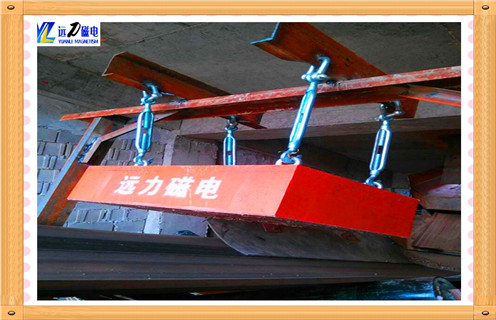 超強(qiáng)懸掛式永磁除鐵器，云南超強(qiáng)懸掛式永磁除鐵器_云南超強(qiáng)懸掛式永磁除鐵器多少錢_使用說(shuō)明書原理型號(hào)