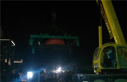 油冷電磁自卸除鐵器，湖南油冷自卸式電磁除鐵器工作視頻_國(guó)家標(biāo)準(zhǔn)_湖南油冷自卸式電磁除鐵器廠家訂做配電箱型號(hào) 